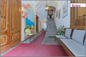 Charming Mezzanine Flat in Palermo Centre